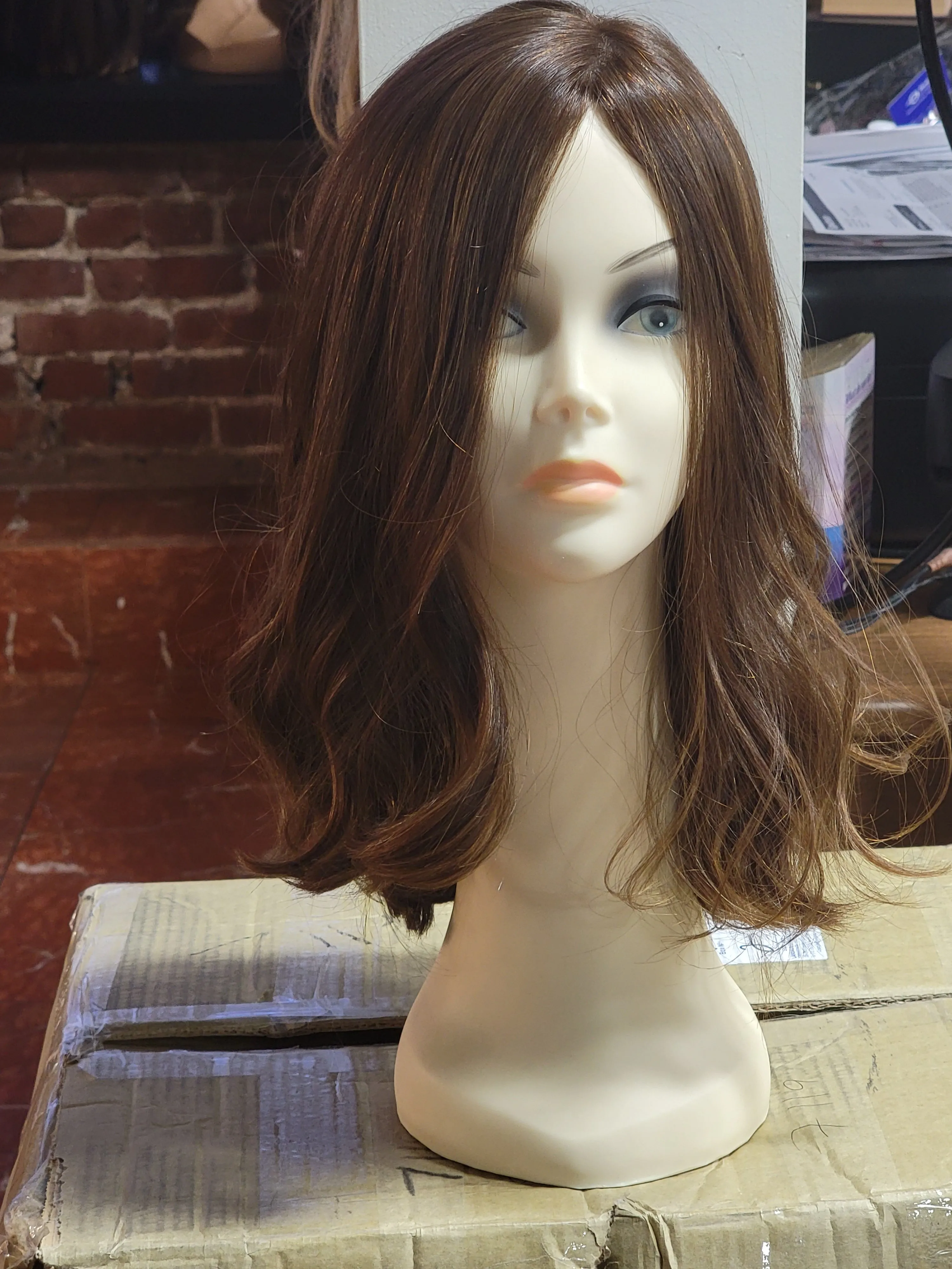 100% EUROPEAN VIRGIN NATURAL HUMAN HAIR WIG LIGHT BROWN 16''