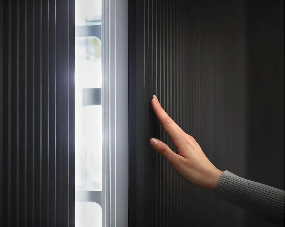 Miele KF2811SF - Mastercool&#8482; Fridge-Freezer For High-End Design And Technology On A Large Scale.