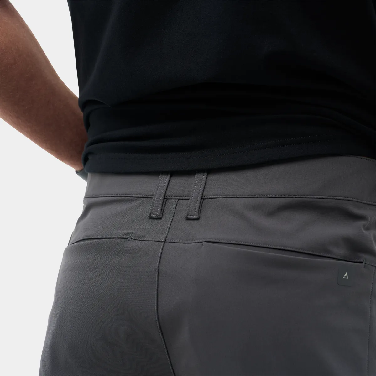 Outset Short 9"