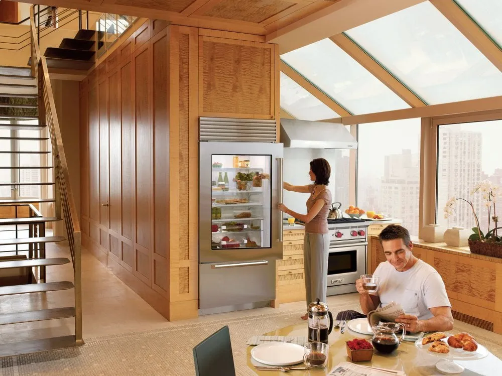 Sub-Zero BI36UASPHRH 36" Classic Over-And-Under Refrigerator/Freezer With Glass Door