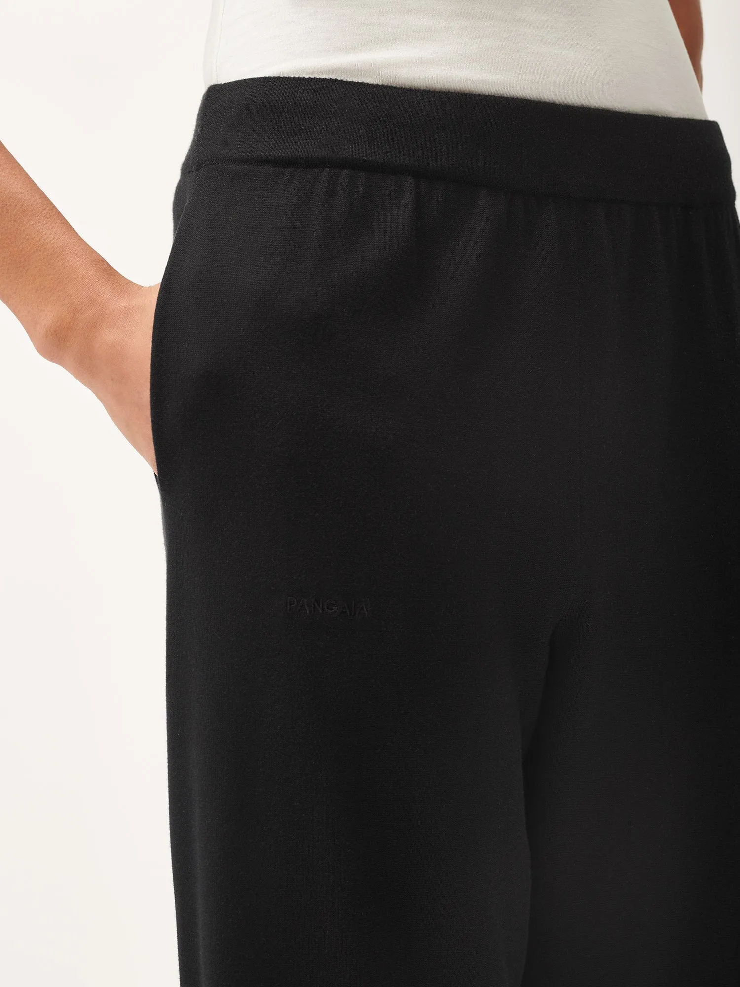 Womens DNA Knitted Straight Leg Track Pants—black